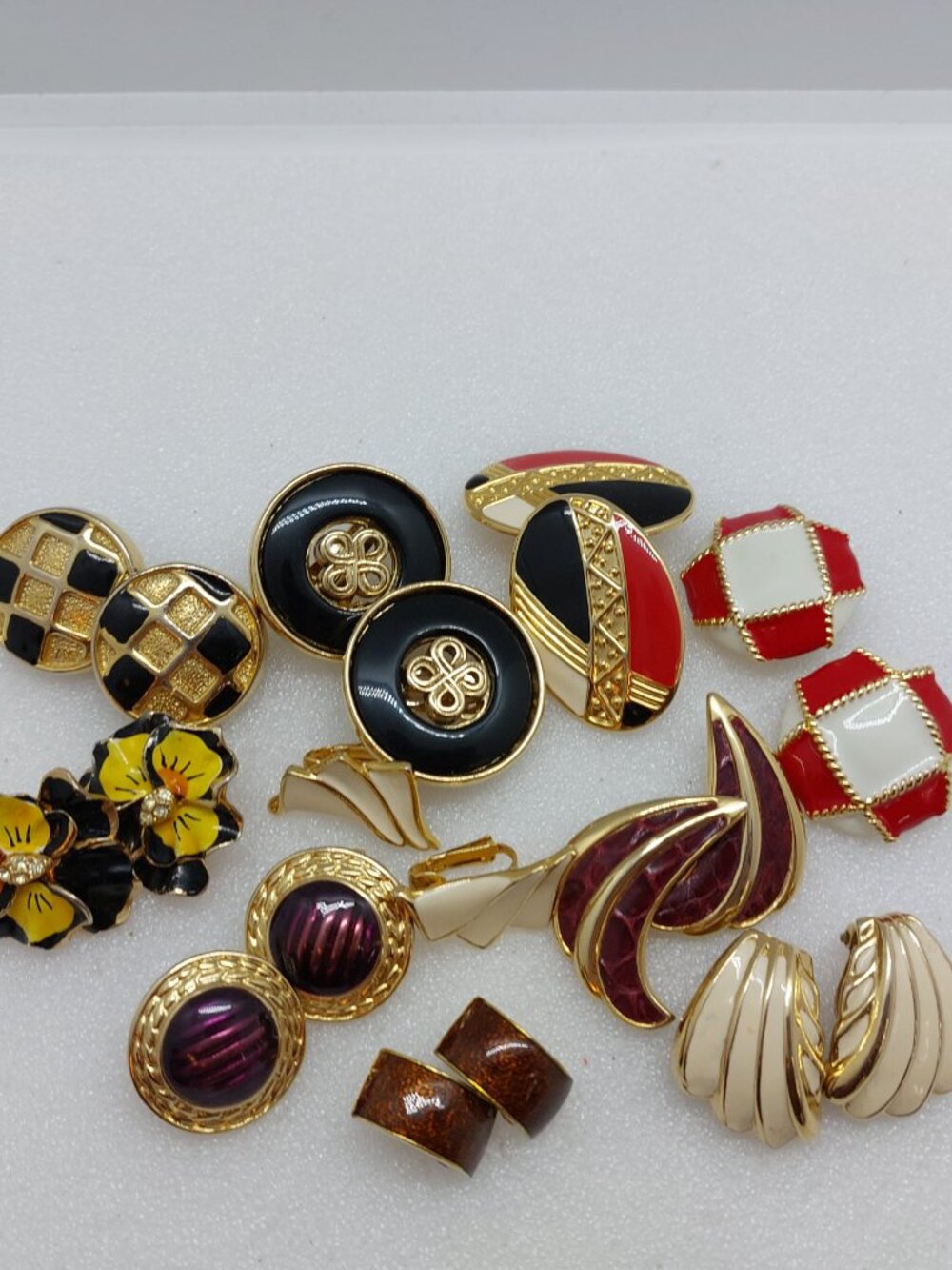 Bundle Of 10 Vintage  Clip On Earrings 2 Pairs Signed Lisner & Vendome